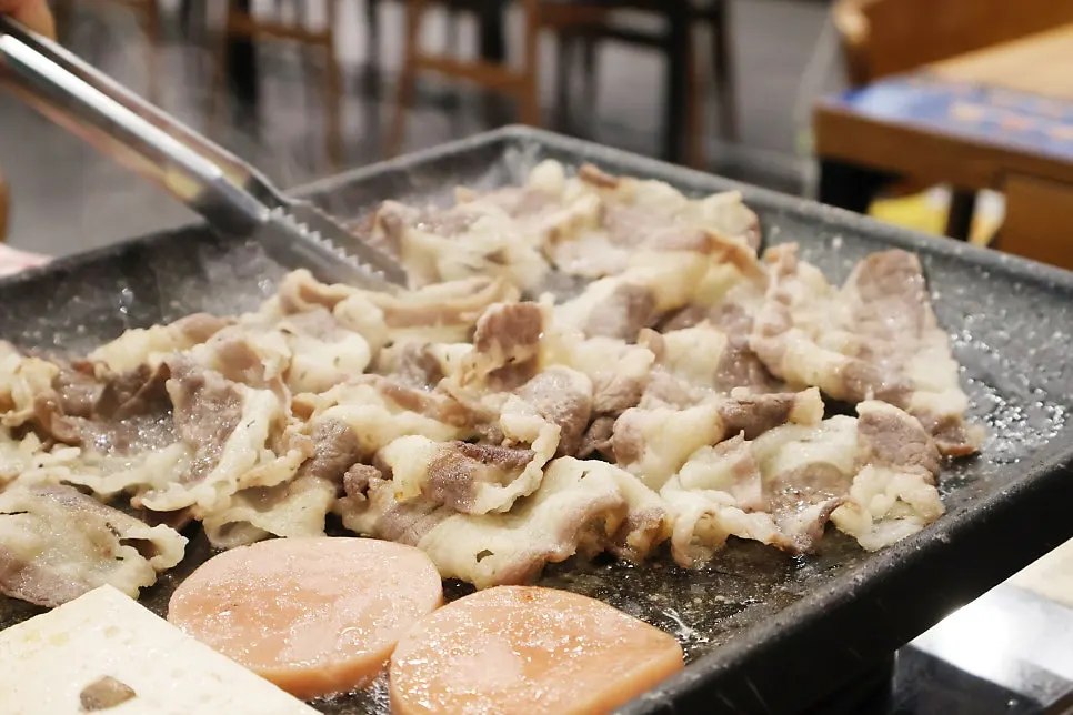 Close-up of thinly grilled pork belly
