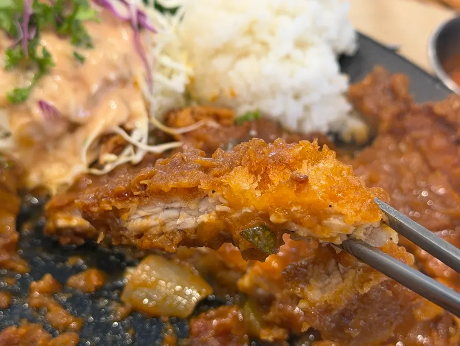 Cross-section of a thick-cut pork cutlet