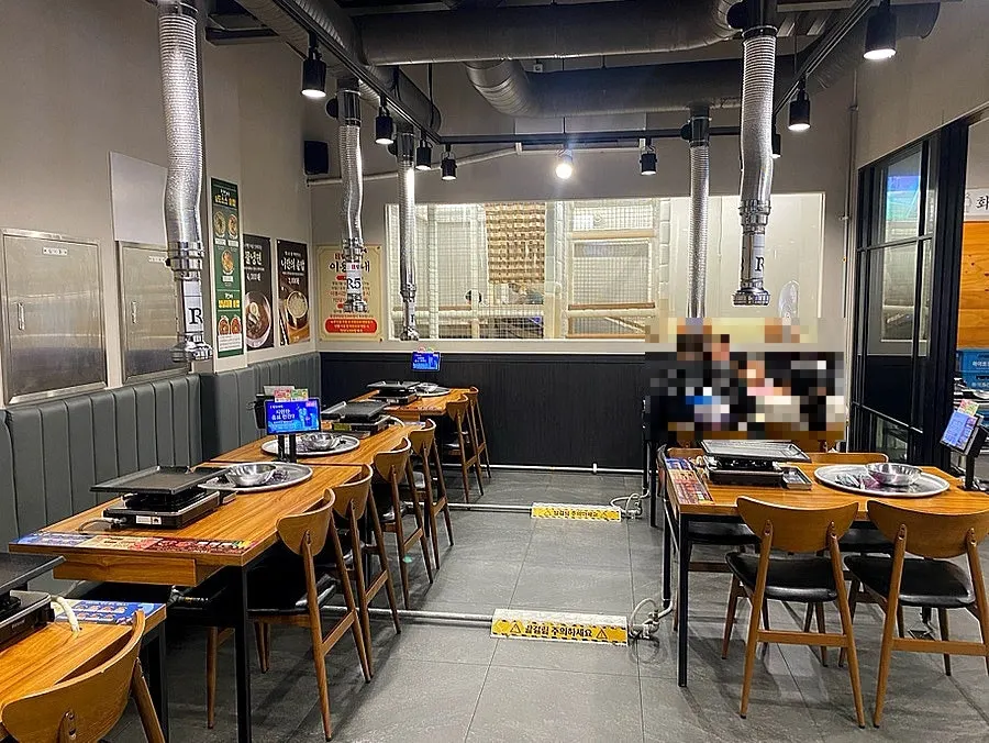 Spacious interior centered around the self-serve bar