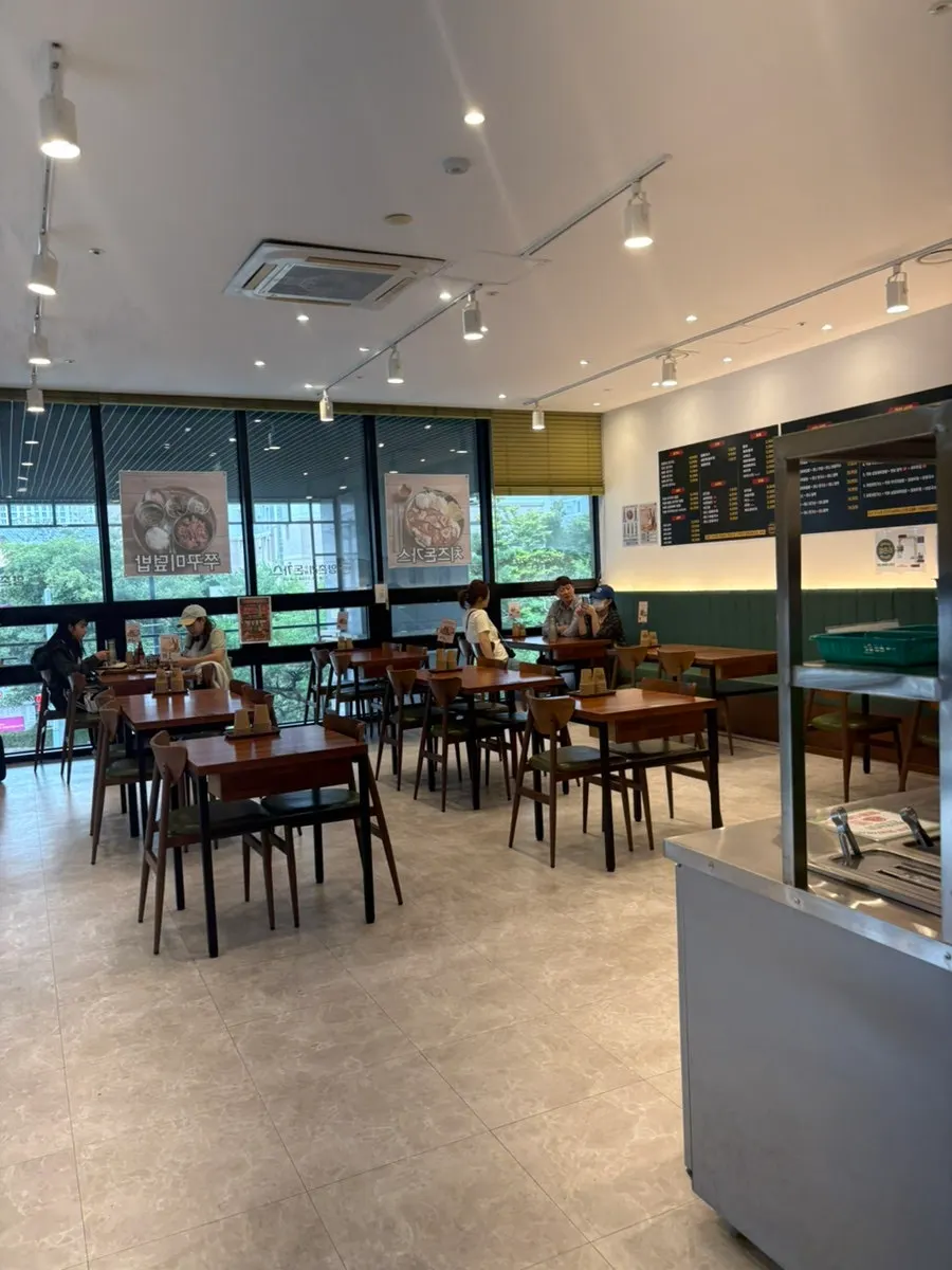 Entrance of Yangchonri Donkaseu Millak Branch