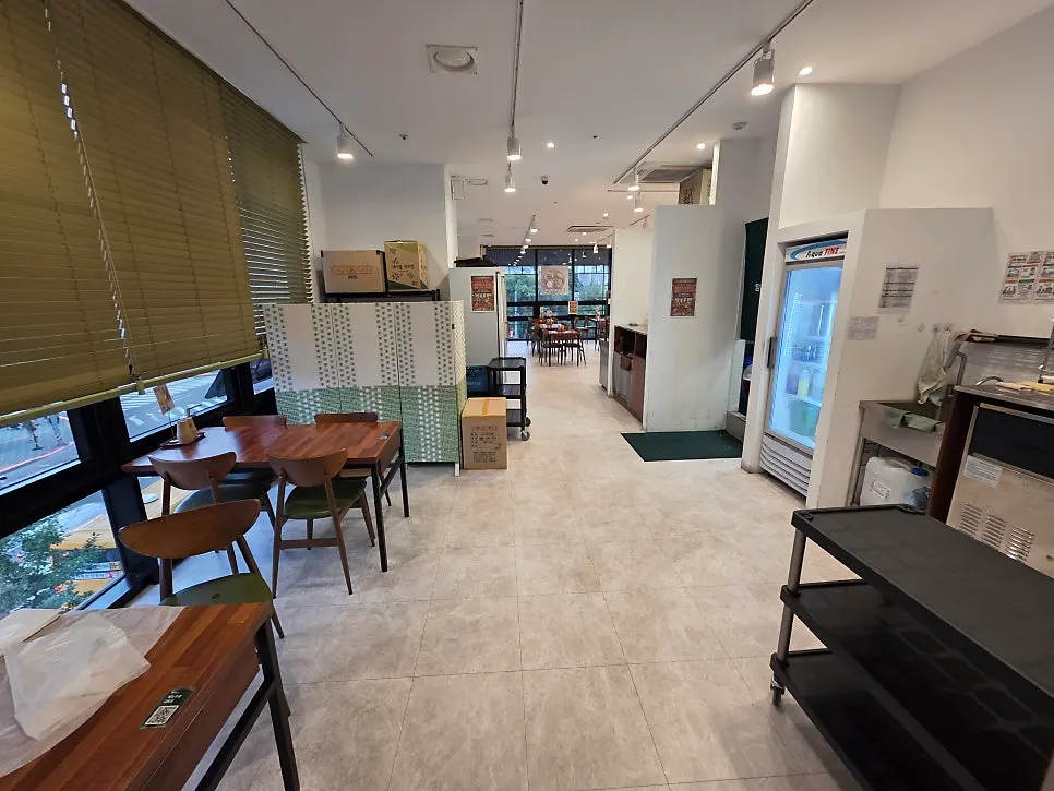 ヤンチョンリドンカス民楽店の店内