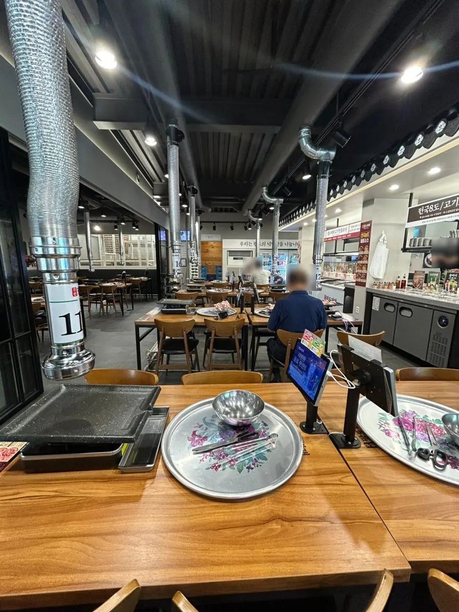 Entrance of the all-you-can-eat BBQ restaurant on Millak-ro, Uijeongbu