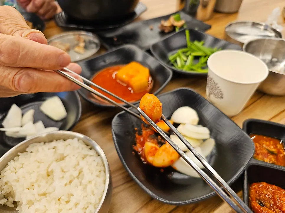 순대국 속 튼실한 토종순대 건더기