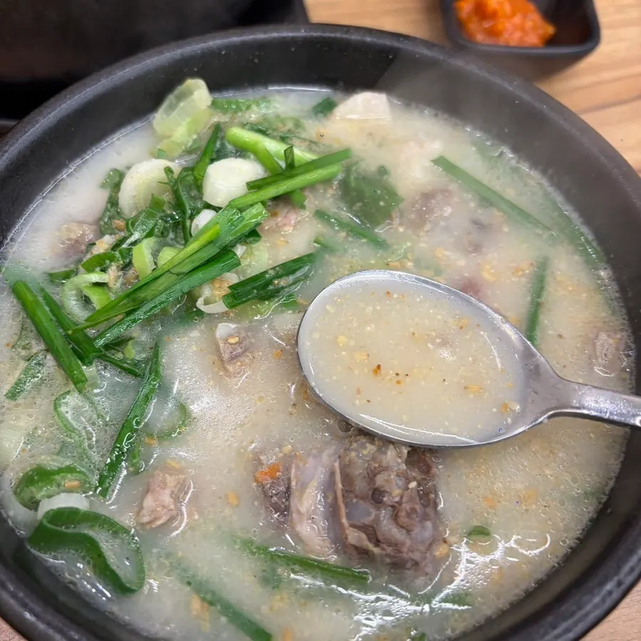 토종순대가 들어간 담백한 순대국