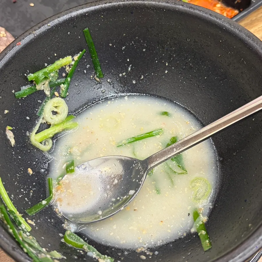 새우젓 올린 허파 한 점