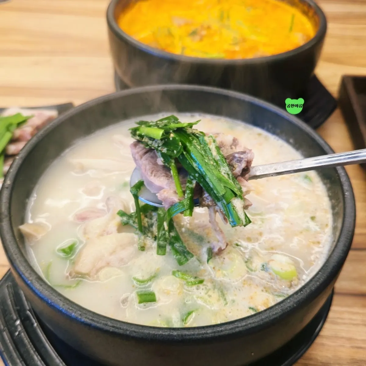 A full table setting of sundaeguk at Yetnal Gyeongseong Sundaeguk Nokyang Branch