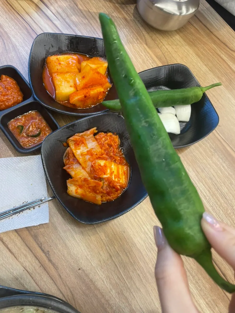 Picking up ingredients from the sundaeguk
