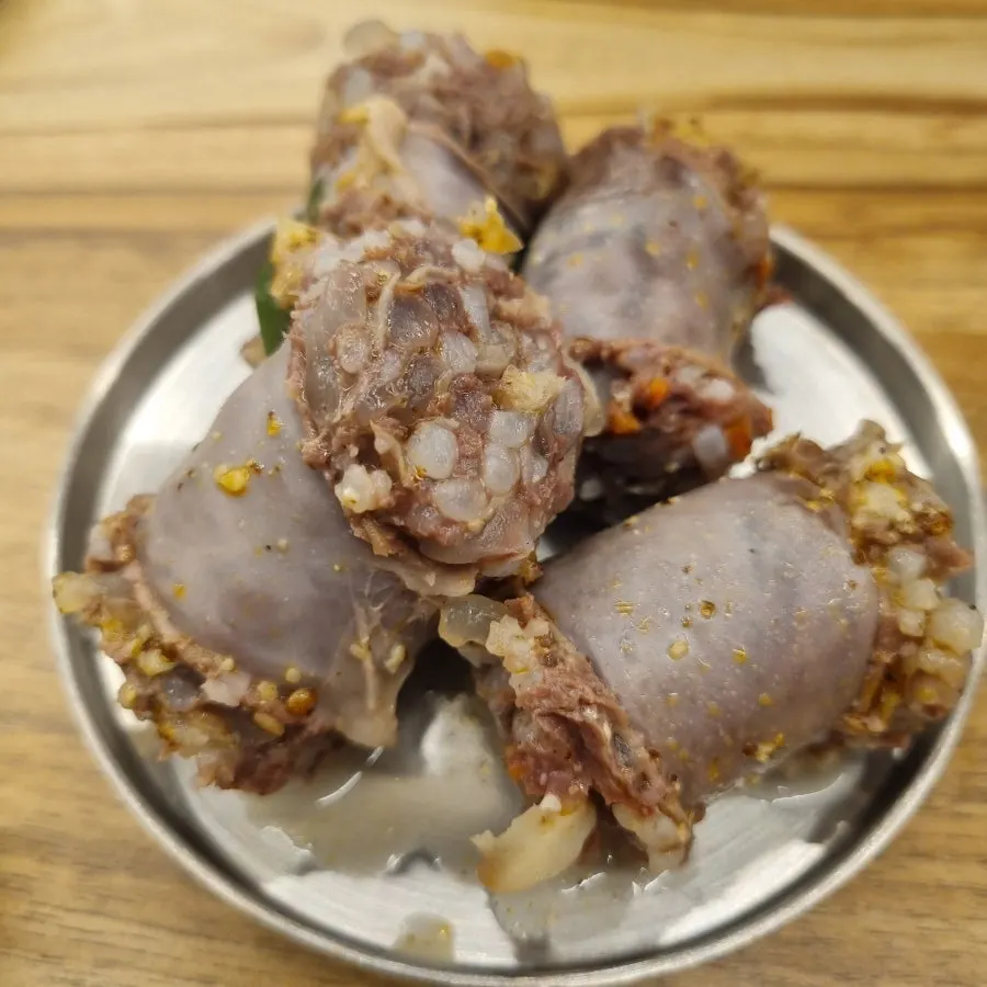 순대국에서 건져낸 순대 건더기