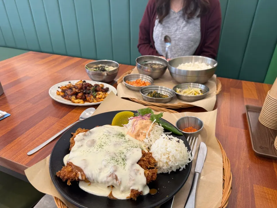 The harmony of cheese pork cutlet and cheese
