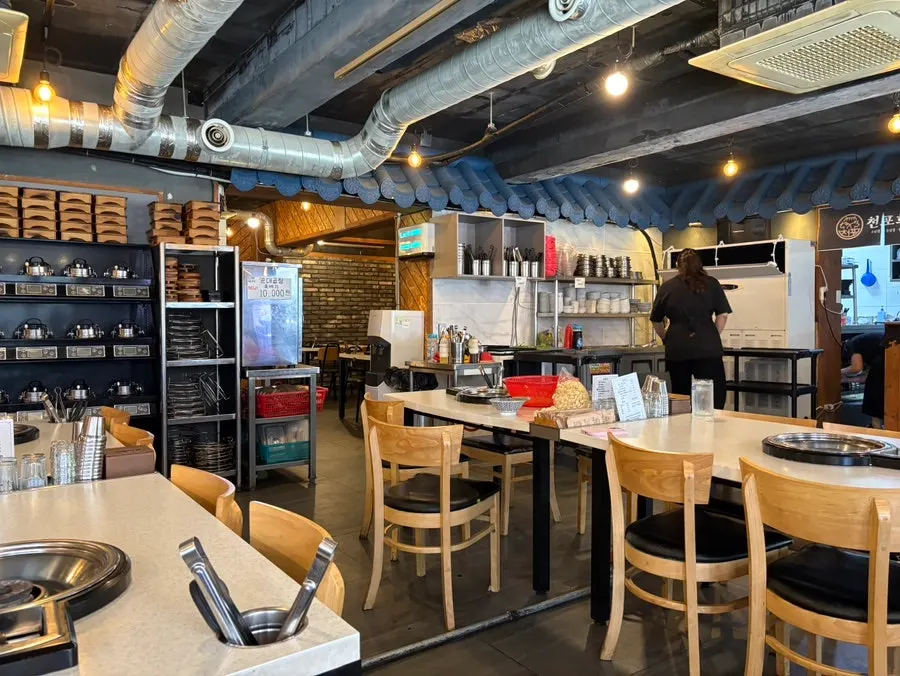 Interior space of Cheonpo Hoegwan Uijeongbu Main Branch