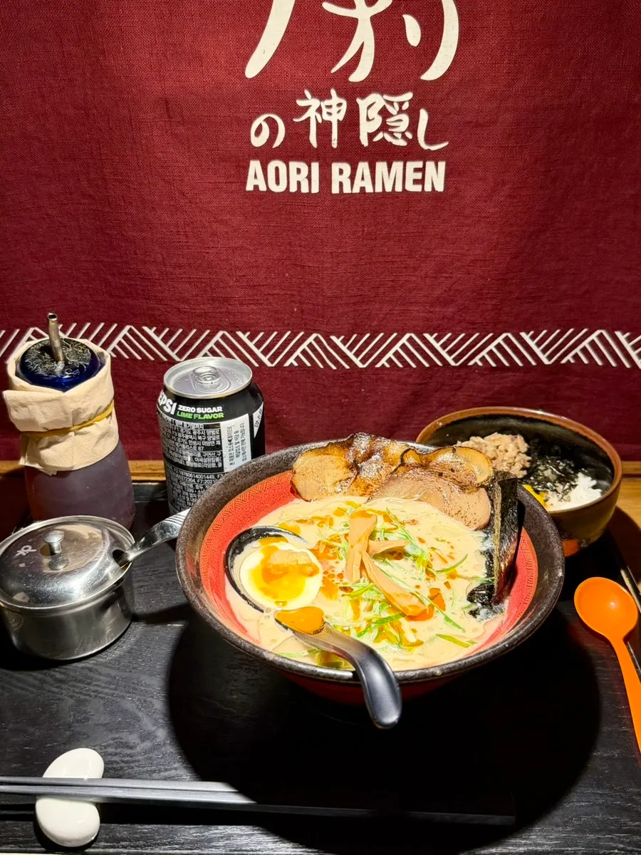 アオリソースを加えたラーメンのスープ