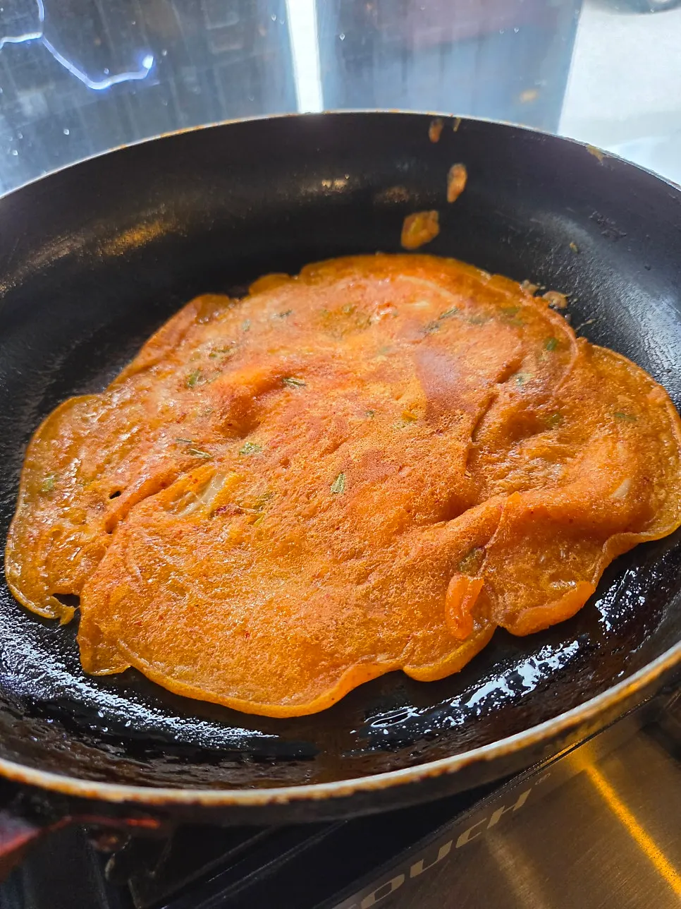 셀프 코너에서 직접 부친 김치전