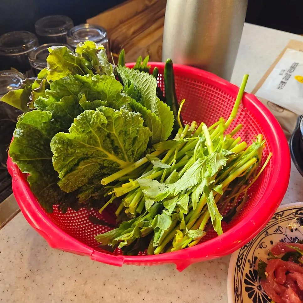 Gangdoenjang and generous wrap vegetables