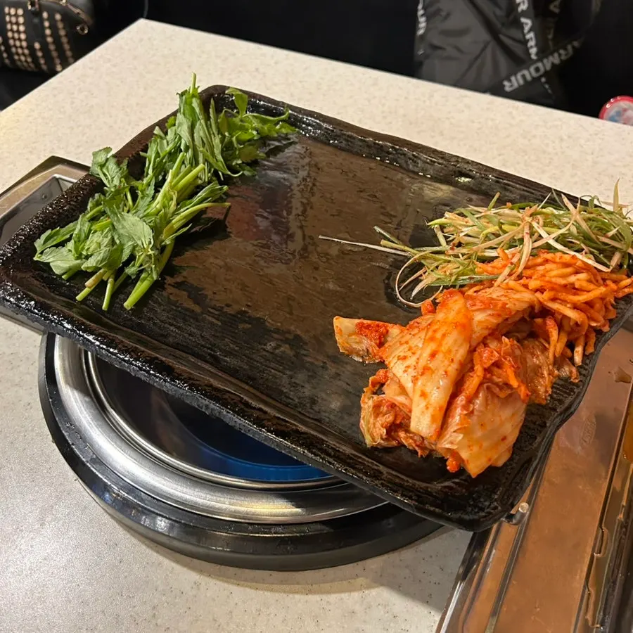 깻잎 상추 쌈추 미나리 청양고추 쌈 구성