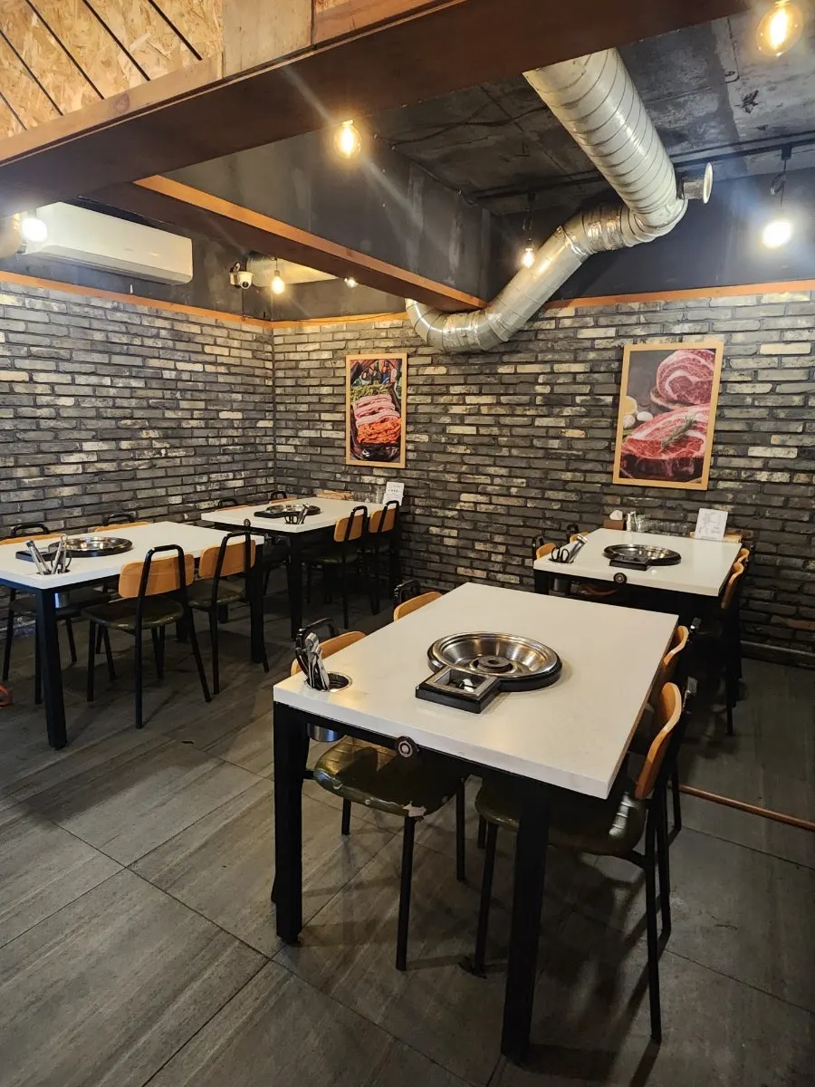 Clean seating inside Cheonpo Hoegwan