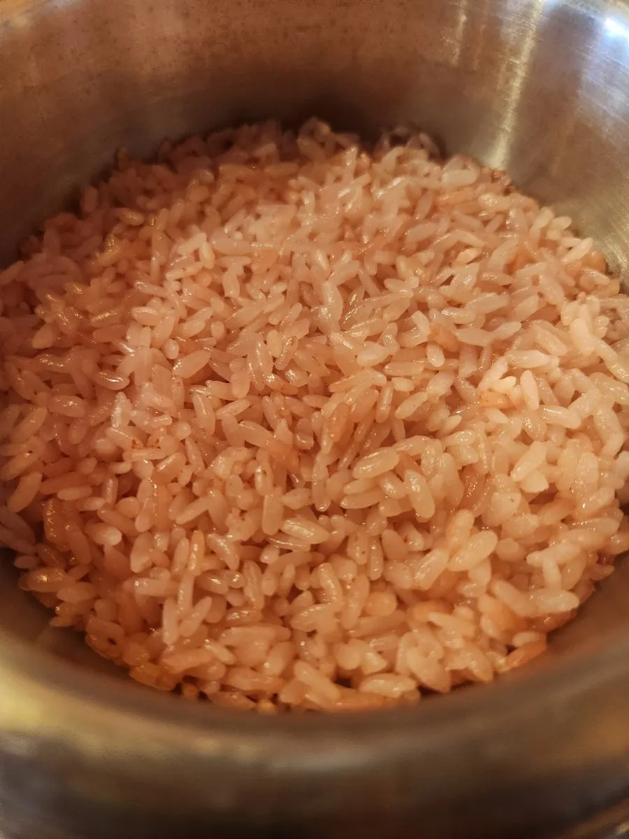 Stone-pot rice cooked with red rice