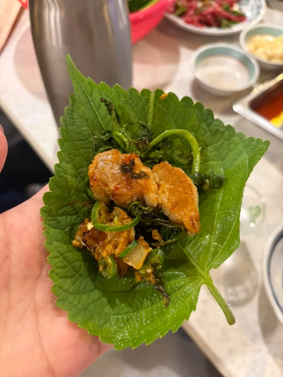 Fully grilled pork belly with minari