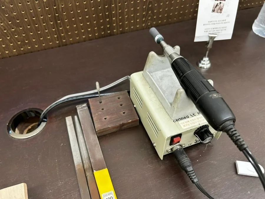 Tools for smoothing a ring surface