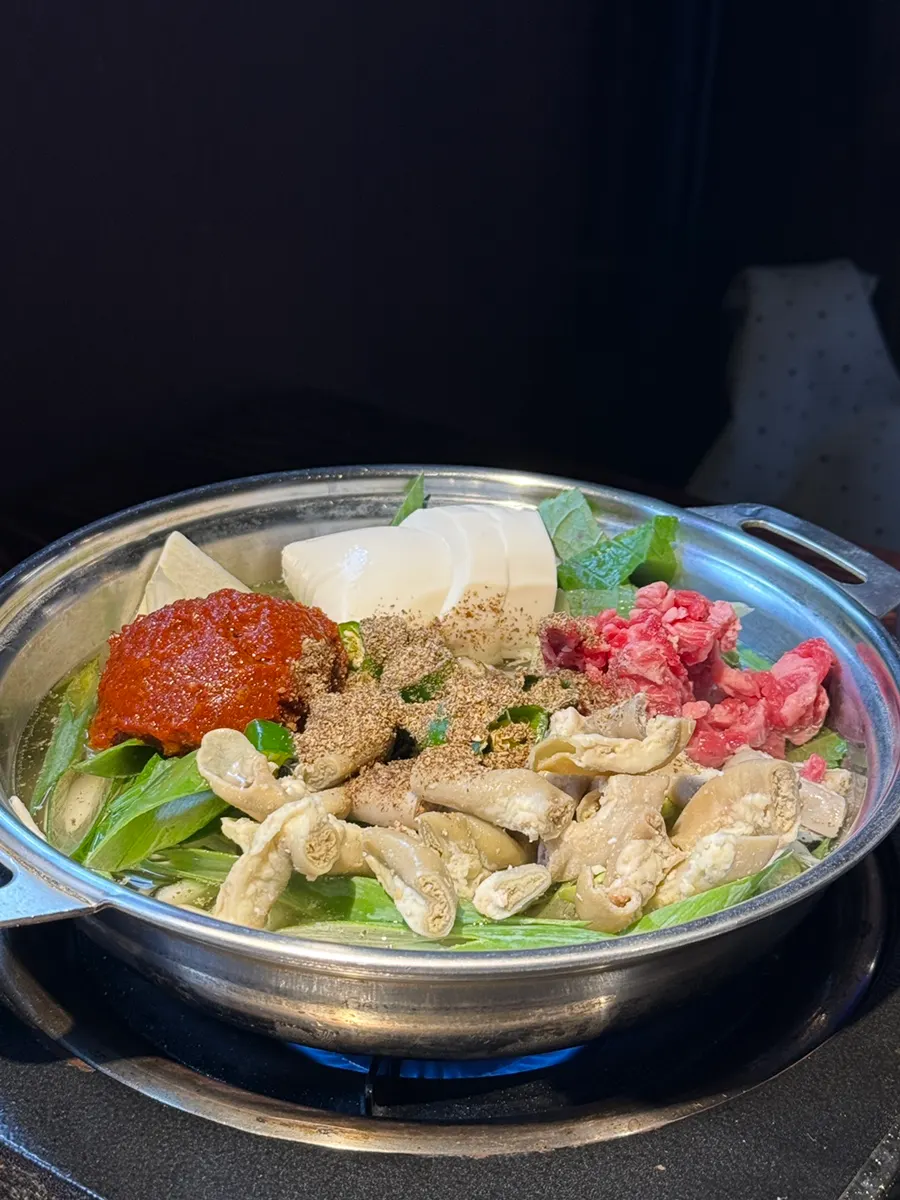 Basic soup and side dishes served with the meal