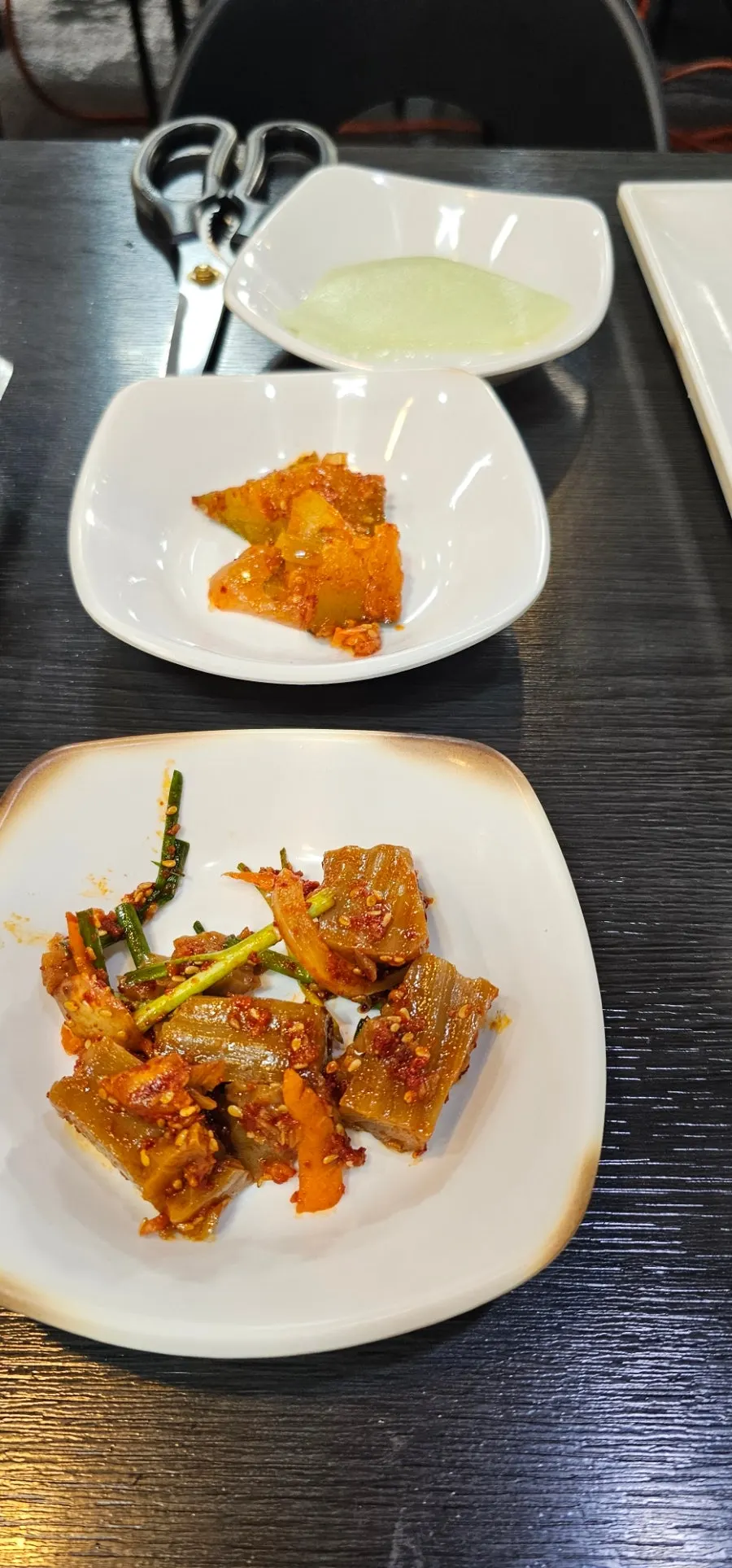 Geuttaegeujip side dishes of fish cake and seasoned muk jelly