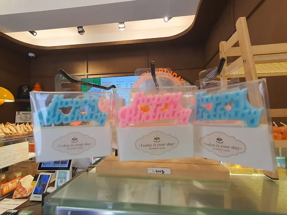 Financier display case partly sold out in the afternoon