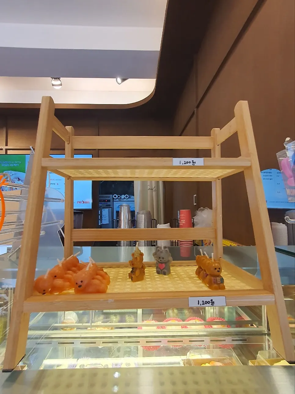 Financiers arranged on the store display shelf