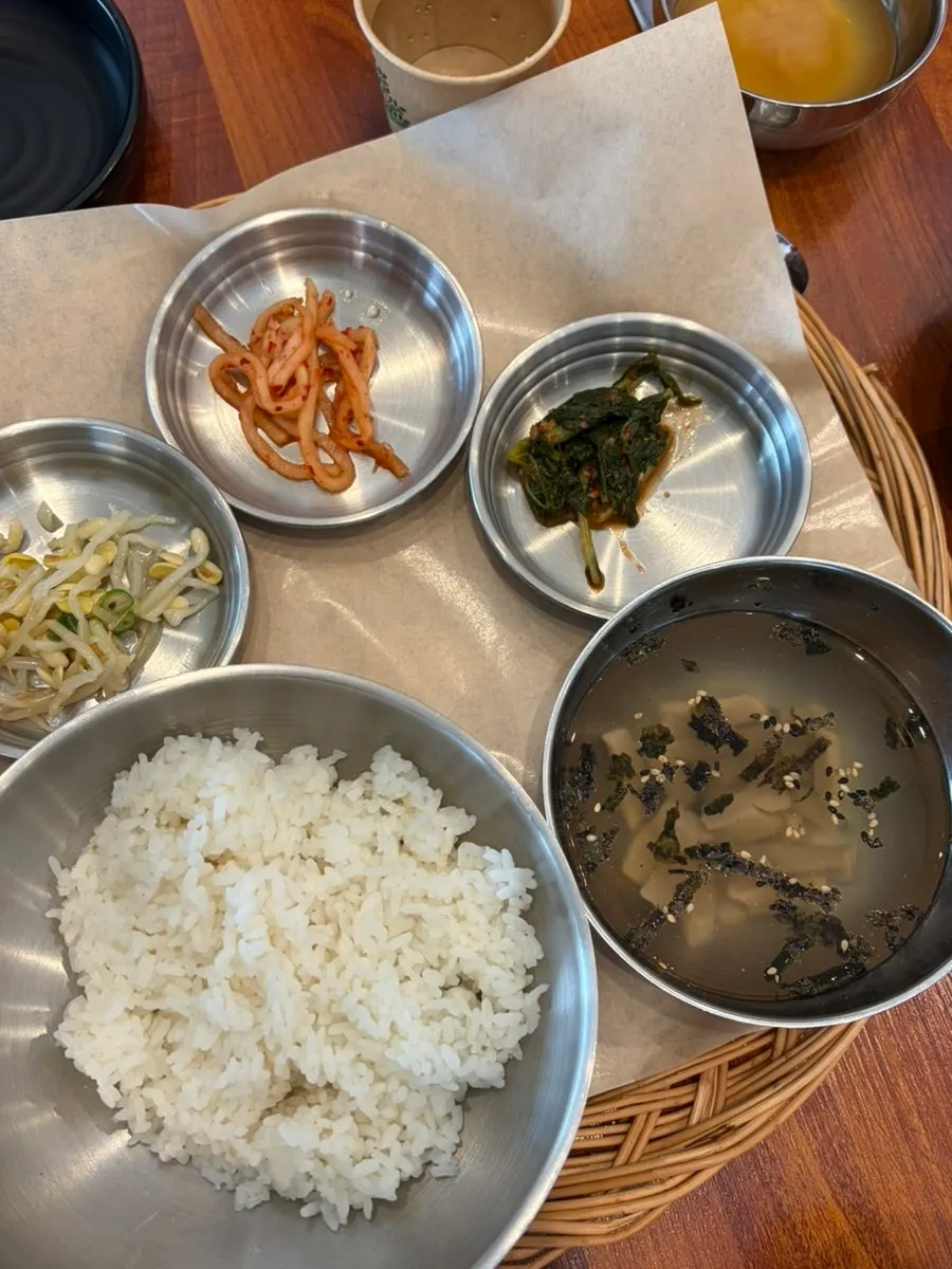 직화 쭈꾸미 덮밥 한상 사진