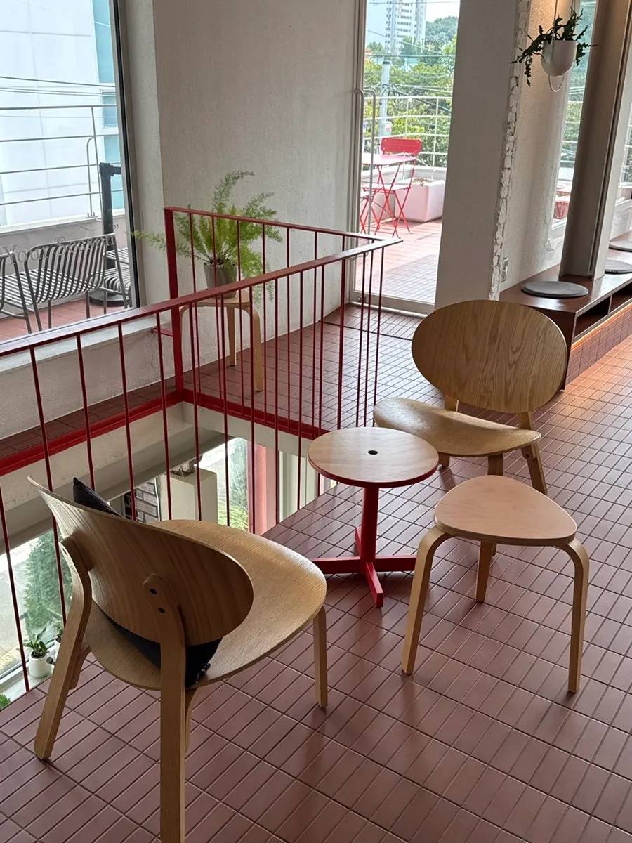 2nd-floor seating with tables and chairs