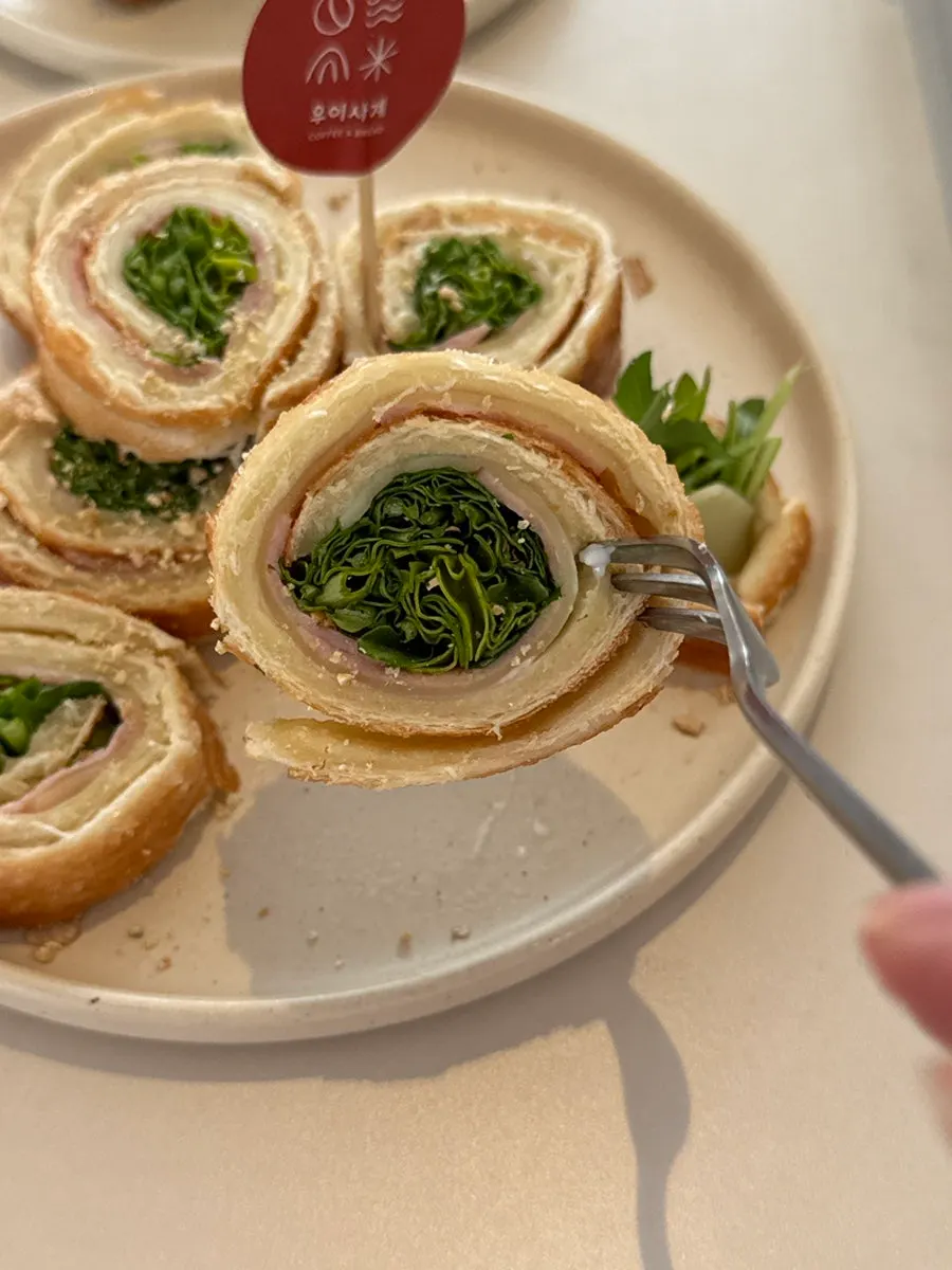 Chimney gimbap served with pickled tomato
