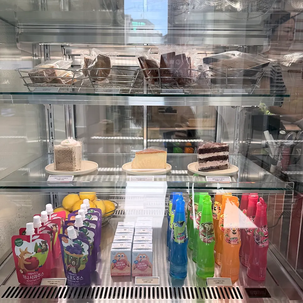 Desserts inside Uisagye's display case