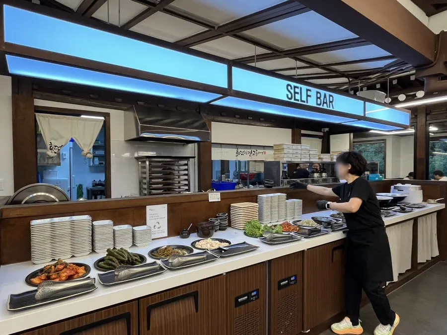 The self-serve side dish bar corner