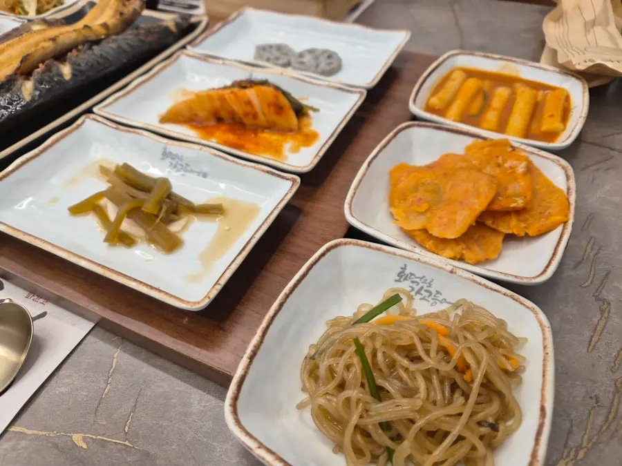 Tteokbokki and japchae side dishes
