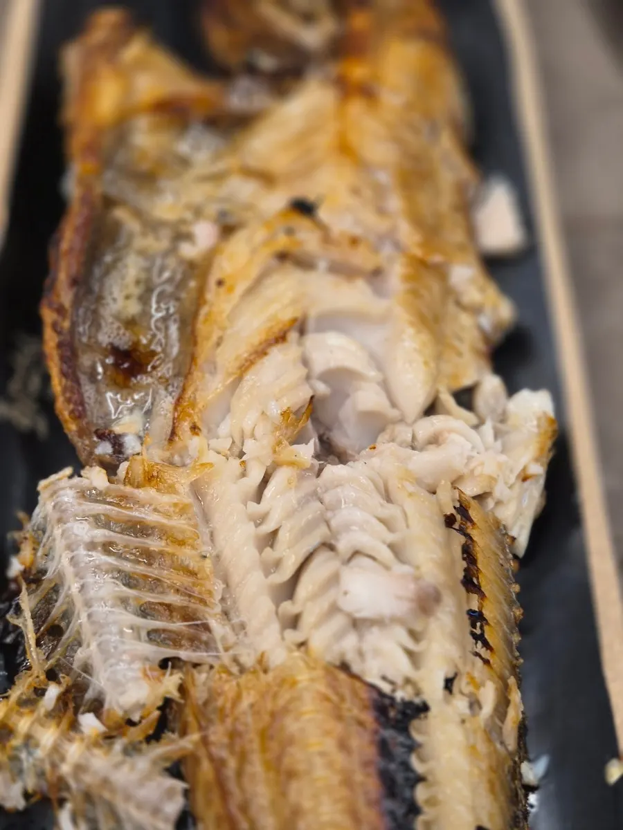 Close-up of the crispy-skinned grilled oily flounder