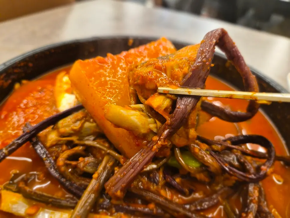 Rice mixed with the braised mackerel sauce