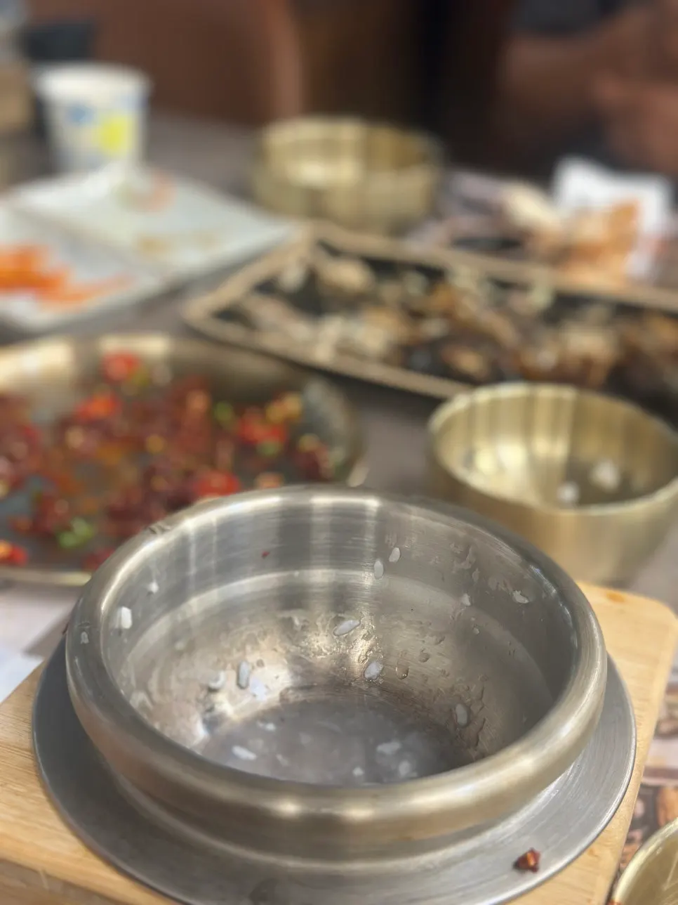 Scorched rice made by pouring water into the pot