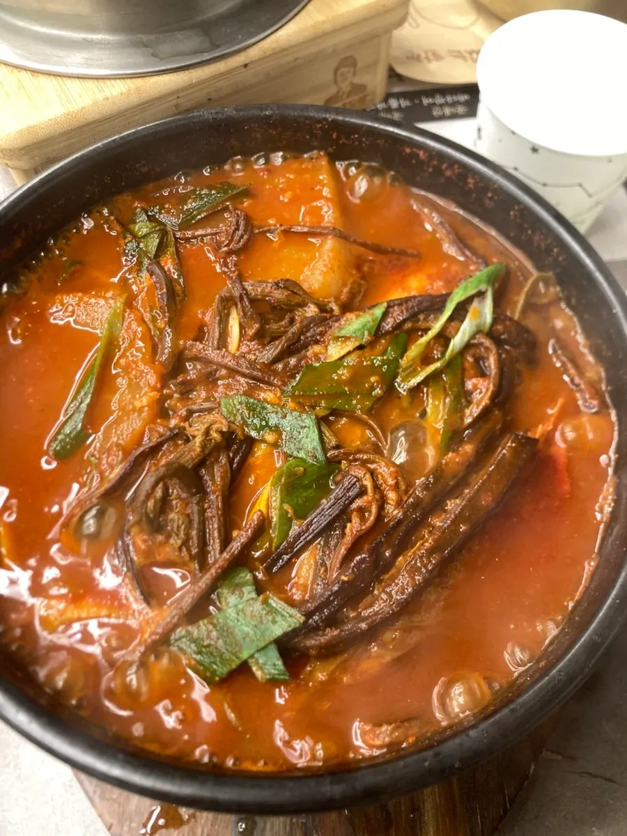 어른 메뉴 솥밥 정식 상차림