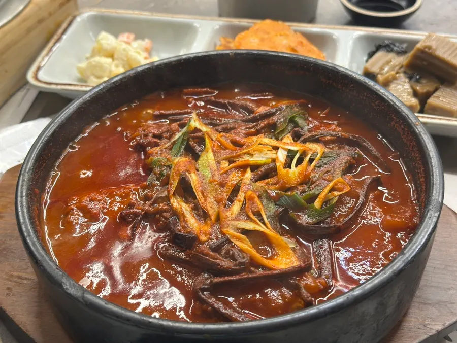 바다장어구이와 기름가자미가 담긴 보양 2인세트
