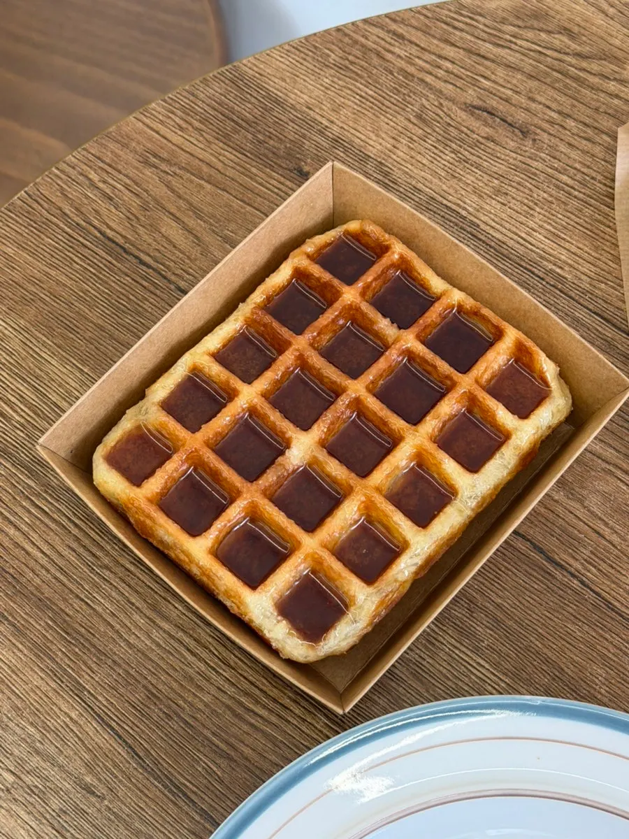 Waffle and financier menu