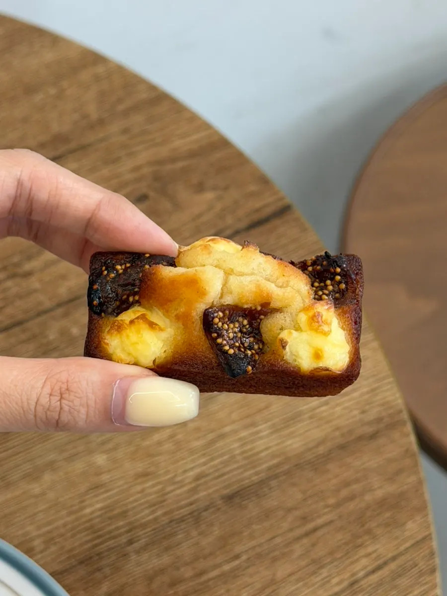 Fig cream cheese financier