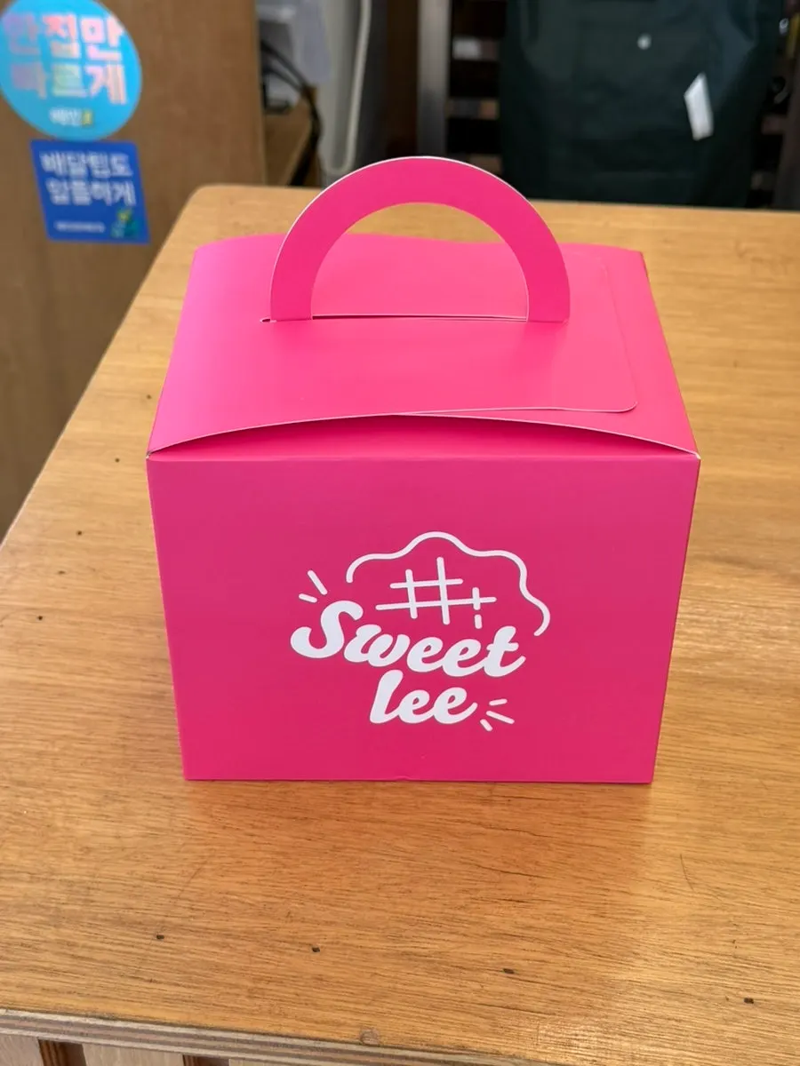 Gift packaging for six waffles