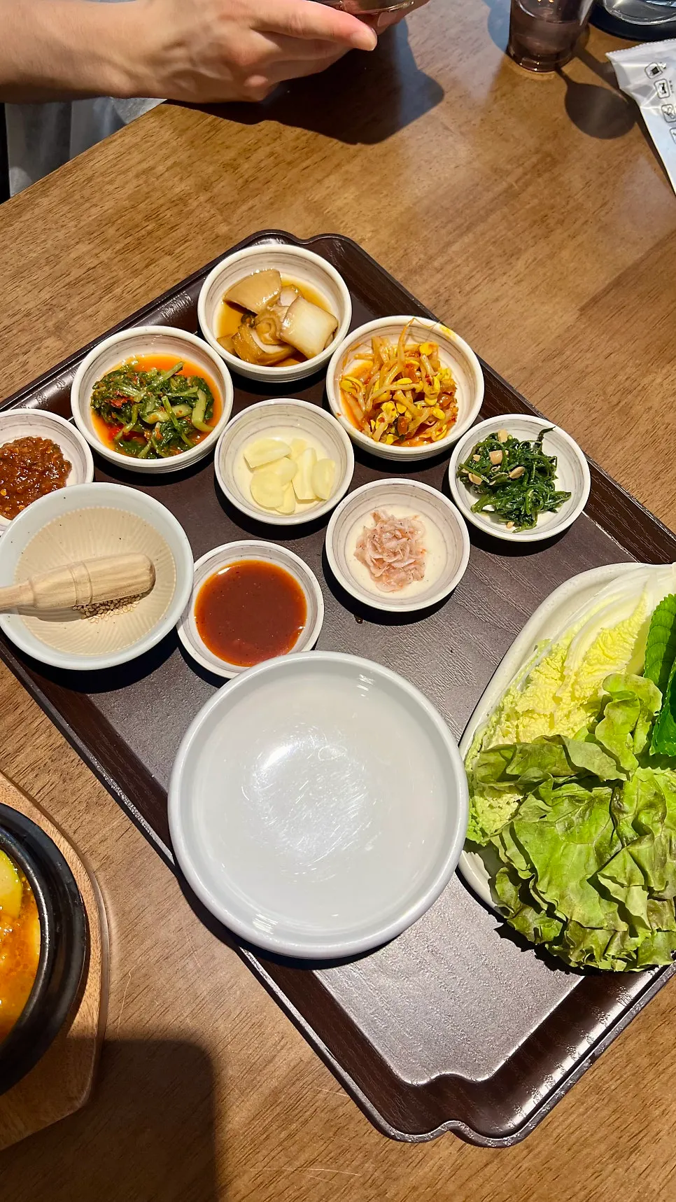 Medium-size Uldong Bossam table spread