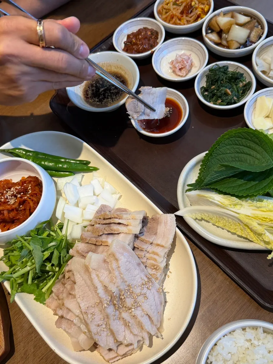 A full meal of bossam, doenjang jjigae, and rice