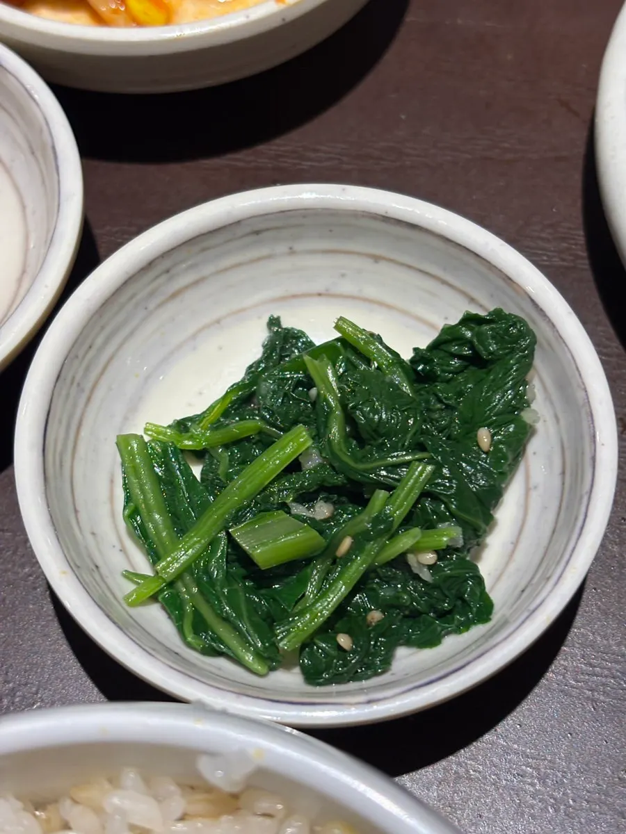 차려진 울동보쌈 보쌈한상