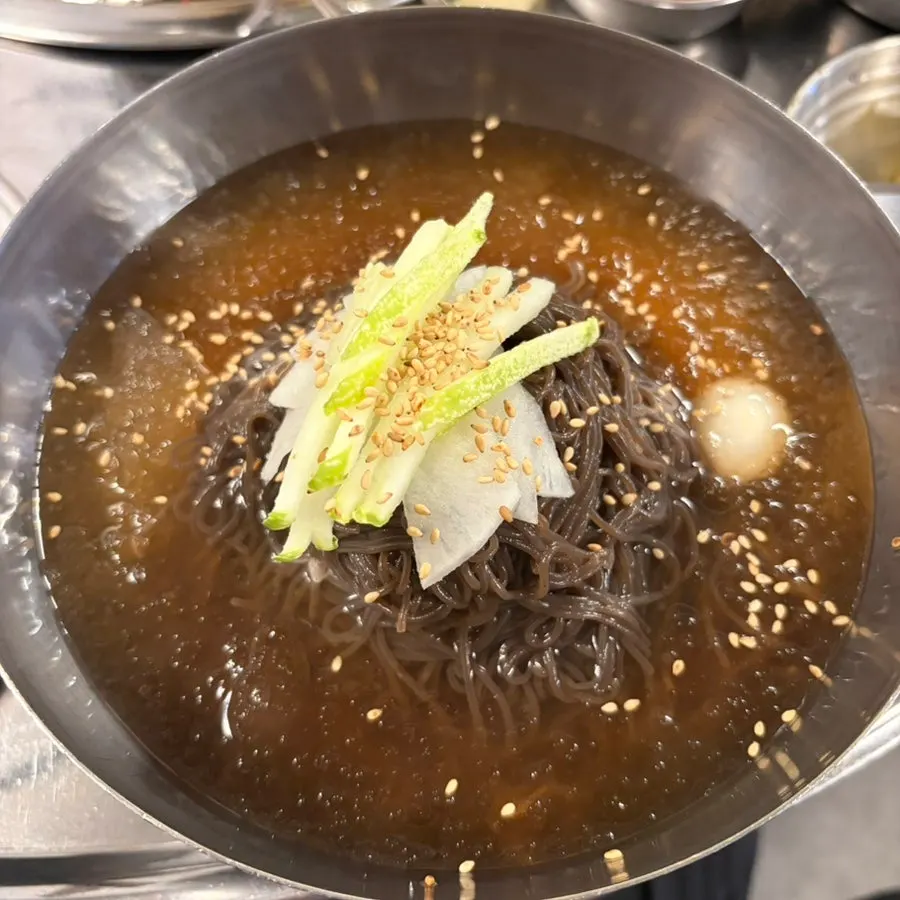 A bowl of water cold noodles
