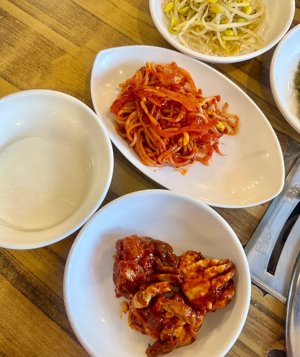 매콤한 돼지갈비 곁들임 반찬