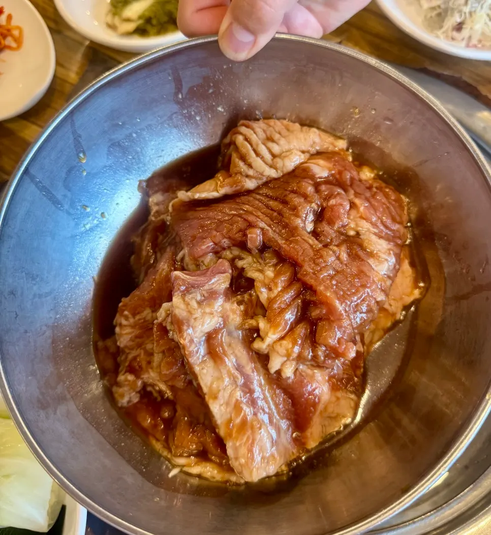 점심특선으로 나온 돼지갈비