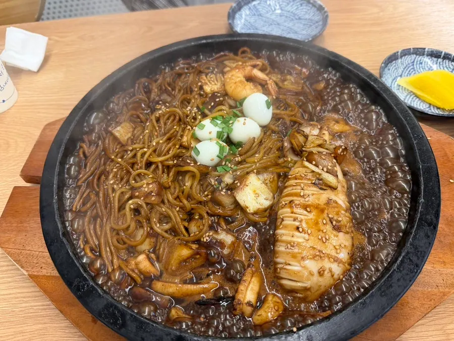 돌짜장 맛있게 먹는 법 안내문