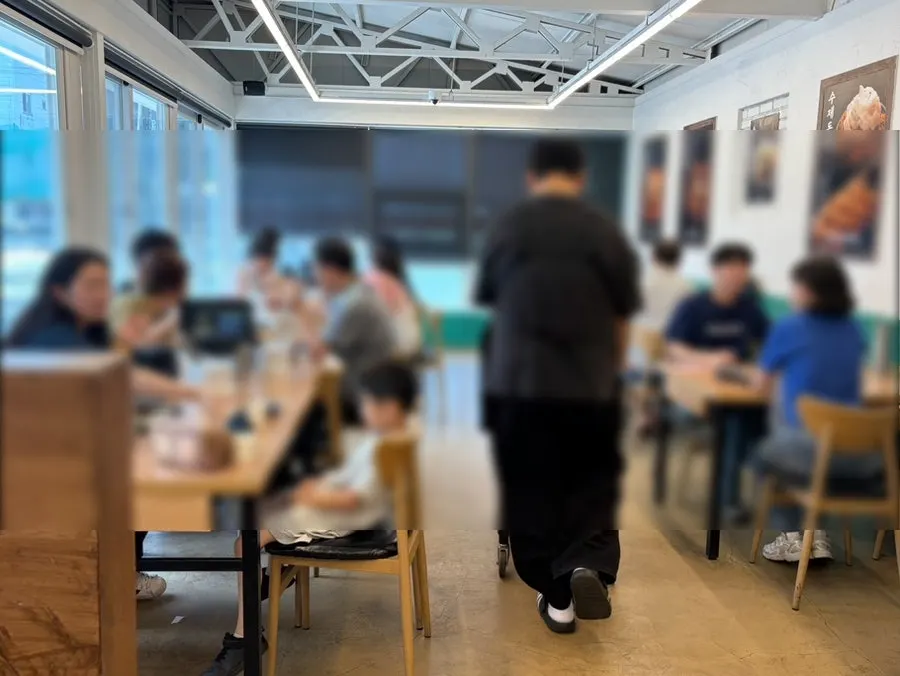 매장 앞 주차 공간