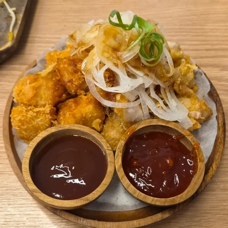 세트로 나온 돈치탕 돈까스와 치킨탕수육
