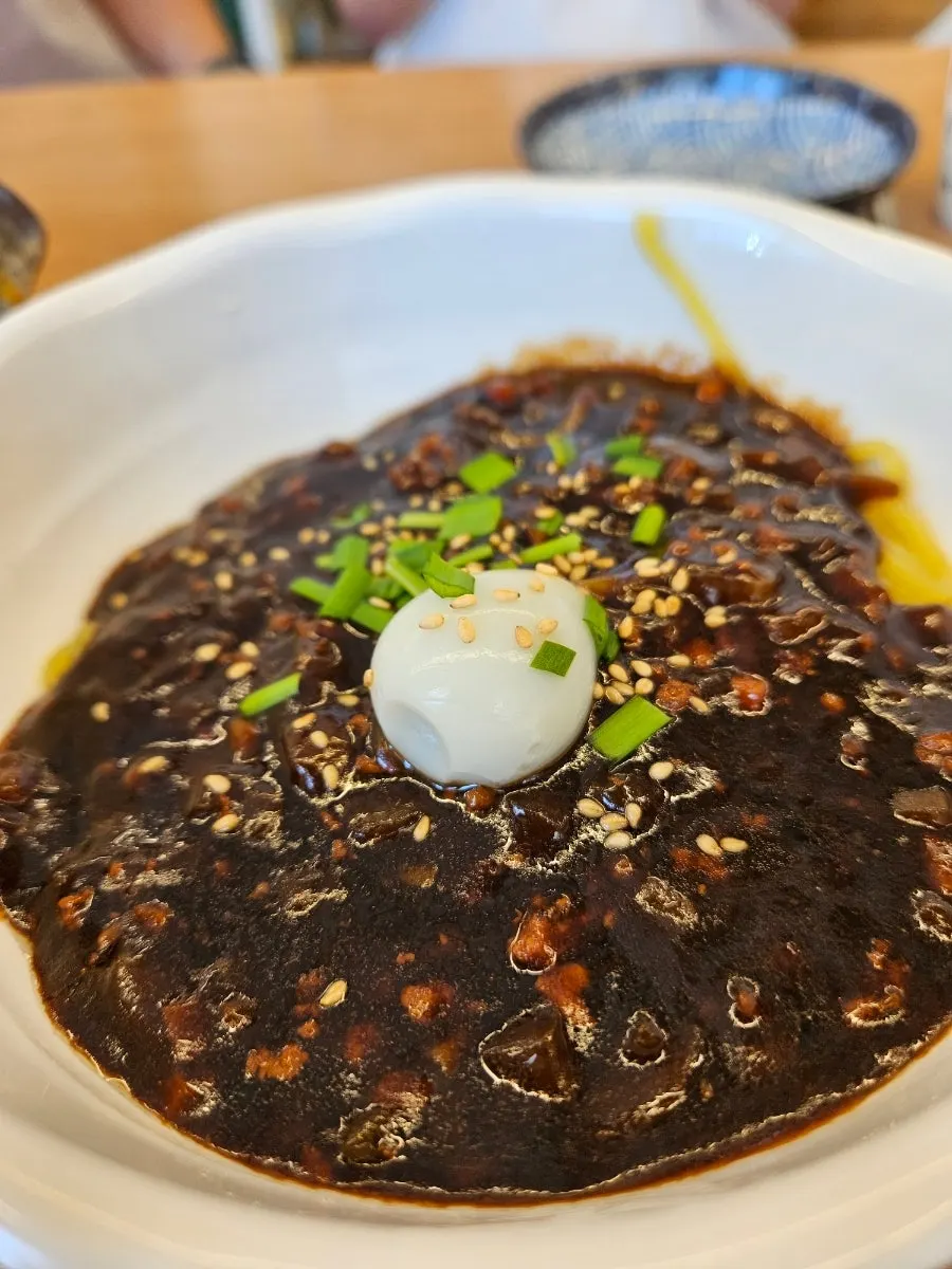 Yuni-jjajang yang dipesan untuk anak